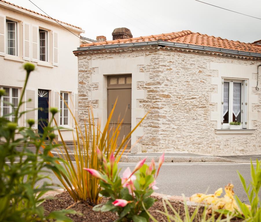 Il Etait Une Fois Chez Moi La Chambre Augustin Acomodação com café da manhã Le Loroux-Bottereau Exterior foto